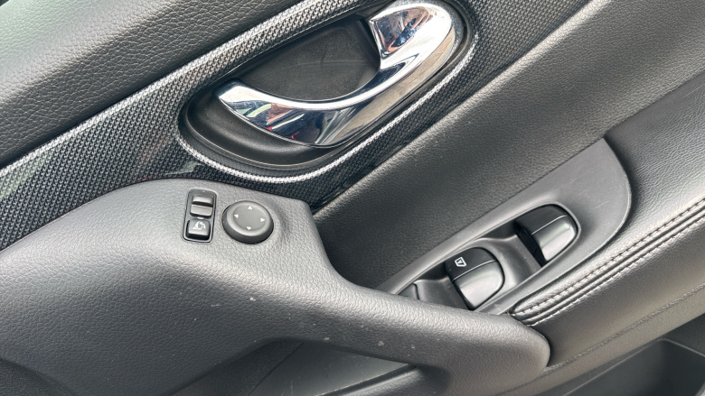 Nissan X-Trail 1.6 dCi Tekna 5dr Xtronic Diesel Station Wagon